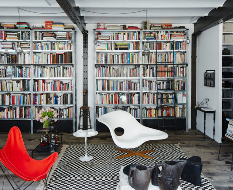 An industrial loft with vintage decoration