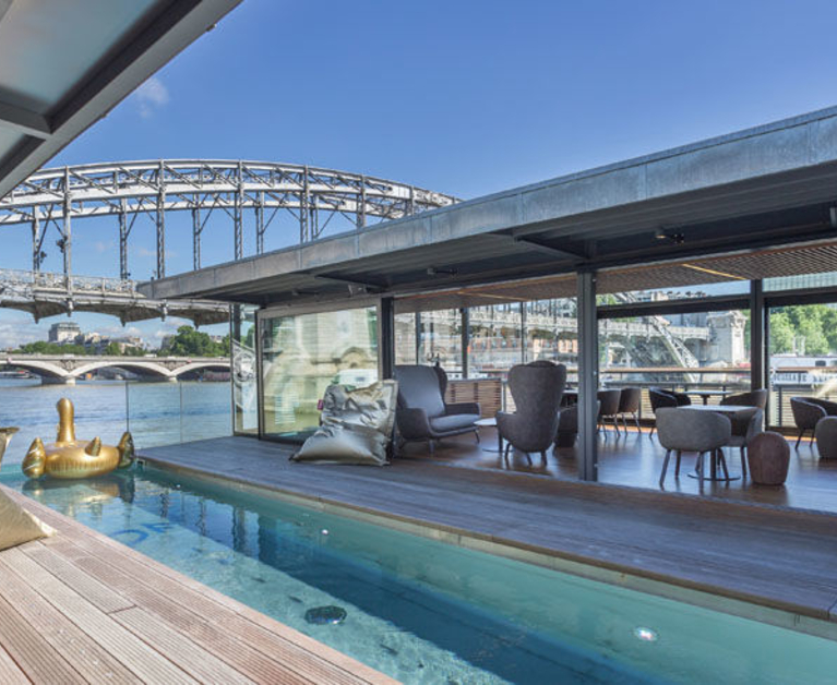 A floating hotel in Paris