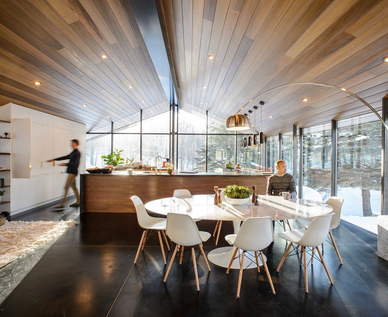 Glass house rises in Vermont