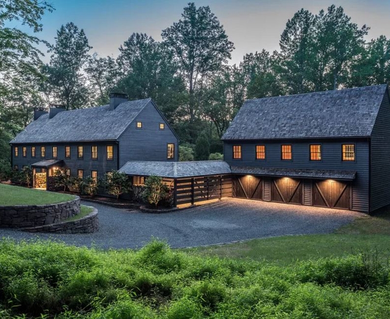 Modern farmhouse in Pensylvania