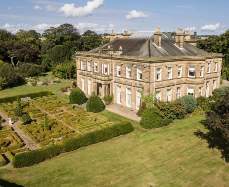 Μagnificent country house
