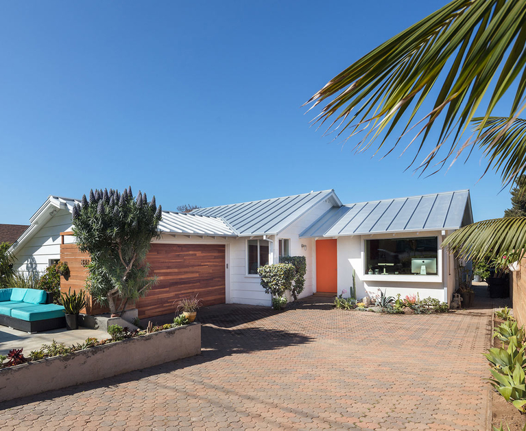 A 1957 Beach House in Southern California