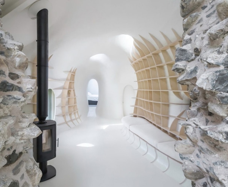 Self-Sufficient Modern Home