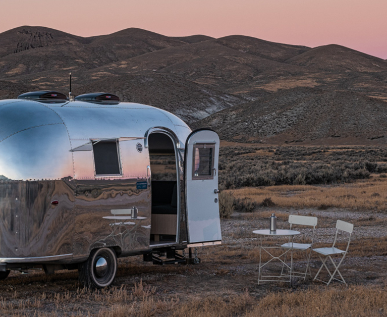 A stunning mobile office