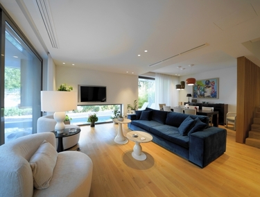 NEW LUXURIOUS MAISONETTE IN AN EXCEPTIONAL LOCATION IN VARKIZA, ATHENIAN RIVIERA