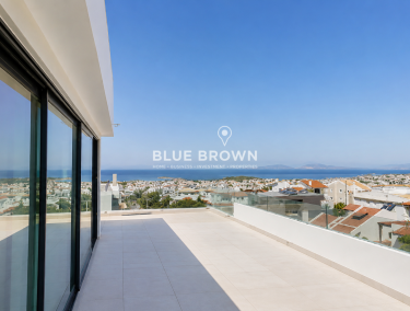 UXURIOUS RENOVATED PENTHOUSE WITH PANORAMIC SEA VIEW IN VOULA PANORAMA