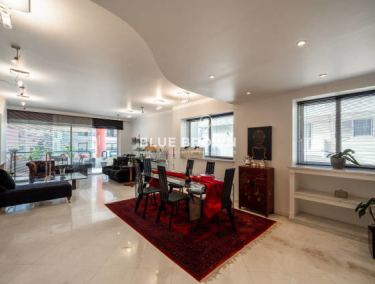 LARGE LUXURY APARTMENT IN A PRIME LOCATION IN PALAIO FALIRO